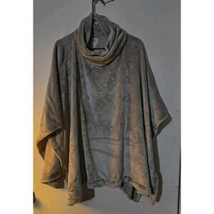 Dylan LA Turtleneck Poncho Sweater Gray Faux Fur Women's Size Small Super Soft